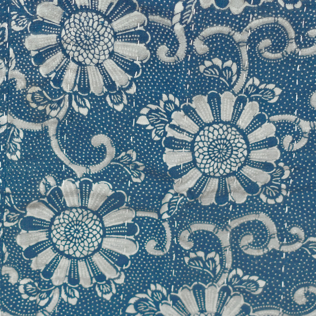 Katazome Kotatsugake - Grey & White Kiku Chrysanthemum Flower & Climbing Vine