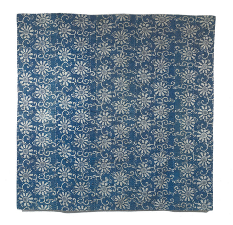 Katazome Kotatsugake - Grey & White Kiku Chrysanthemum Flower & Climbing Vine